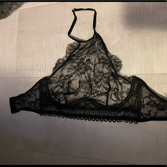 NWT sexy Halter lace bra ✨perfect for a night out or in 😉 - Picture 6 of 8